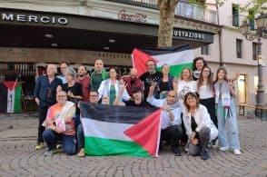 Presidio e buffet pro Palestina, in piazza i comitati