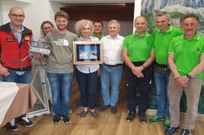 Regalo al Soccorso alpino, arrivano tre binocoli e due droni