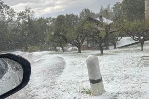 Temporale e grandinata, chicchi grossi in Alpago e zona Veneggia