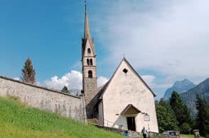 Turismo culturale, a Vallada chiese aperte grazie a quattro ragazzi “ciceroni” 
