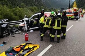 Incidente tra quattro auto: 5 feriti e Alemagna in tilt