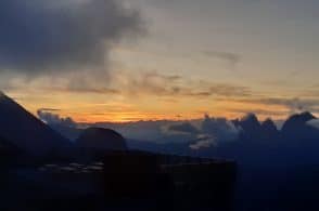 Aperitivo al tramonto, enrosadira sulla Marmolada