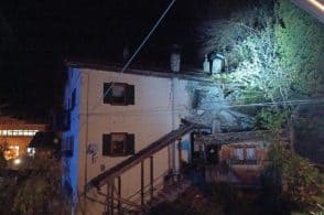 Masso caduto su una casa a Rocca Pietore, illesi i residenti