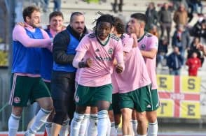 Olonisakin fa volare la Dolomiti: il gol dell’ex vale il primato in solitaria