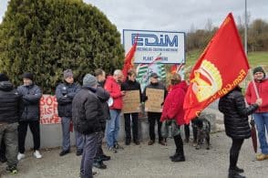 Edim fa un passo indietro: nessun licenziamento unilaterale, sì a scivoli in uscita