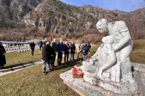 La pallavolo ricorda il Vajont: le squadre delle Final Four al Cimitero Monumentale
