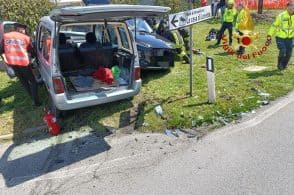 Scontro di fronte all’Unifarco, tre feriti