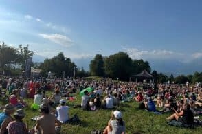 Mille persone in Valbelluna per il debutto della Dolomiti Arena 2025