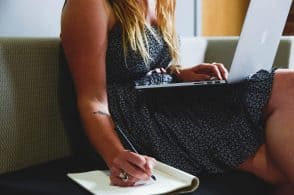 Smart working negato: lo scontro tra la dipendente e Cortina Marketing continua