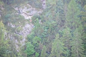Parapendista in difficoltà sul Monte Piaz: recuperato illeso