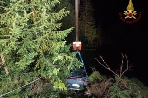 Incidente a Passo Staulanza: auto fuori strada, ferito un passeggero