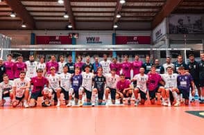 Sprazzi di buona pallavolo nel battesimo stagionale dei rinoceronti