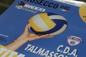 Volley, emozioni e memoria: Belluno accende la Vhv Arena per il Vajont