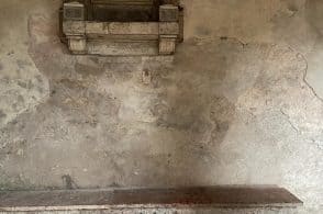 Feltre, le scalette antiche tornano a splendere: via le scritte vandaliche