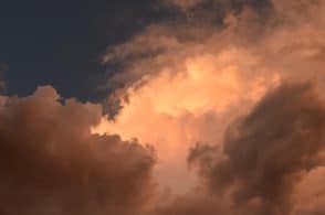 Ottobre col freno a mano tirato: il meteo si prende una pausa