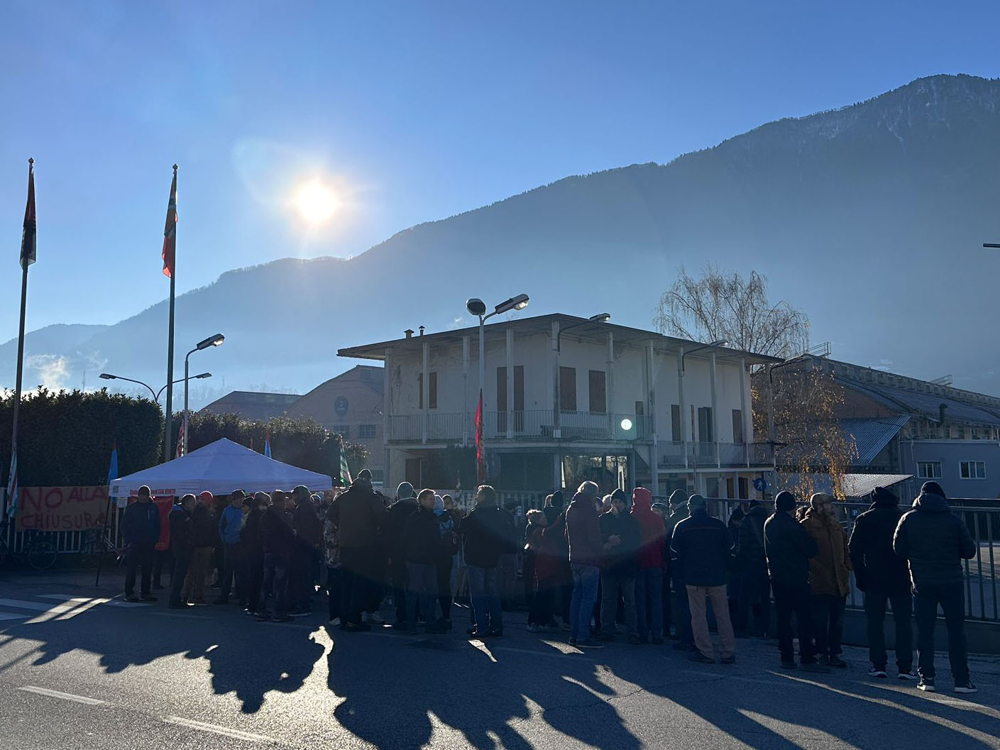 https://www.newsinquota.it/wp-content/uploads/2025/11/Presidio-hydro-feltre-chiusura-novembre-2025.jpg