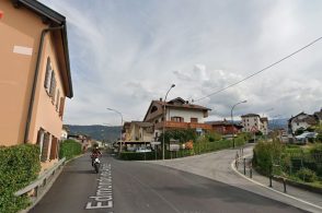 Via De Amicis, la rabbia dei residenti: “La nuova viabilità ci mette in pericolo”