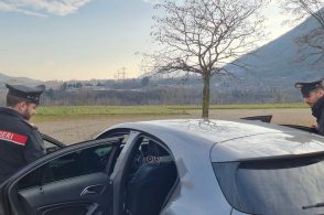 Furti d’auto nel Feltrino: inseguimento ad alta velocità e tre arresti