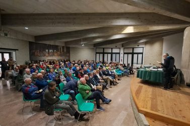Assemblea CAI Belluno: applausi a Paolo Barp e riconoscimenti ai volontari