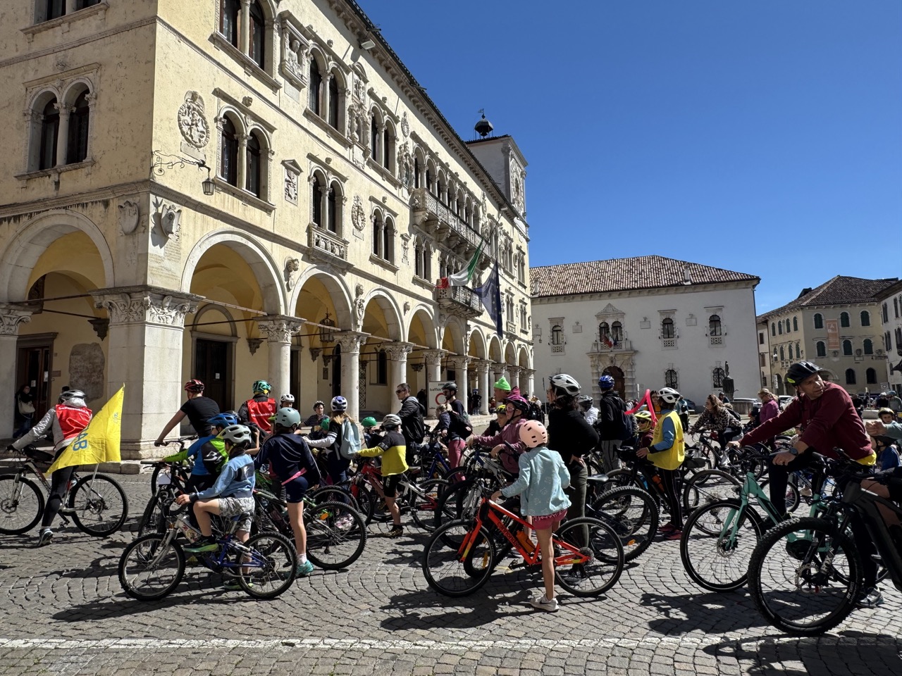 https://www.newsinquota.it/wp-content/uploads/2026/05/bimbimbici-2026-dimensioni-grandi.jpeg