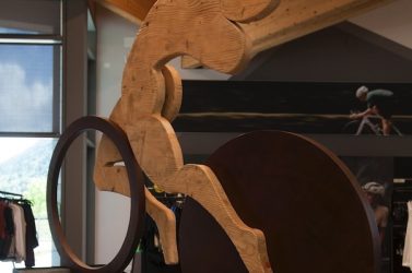 EnergiaEtica, la bicicletta diventa arte: all’MVC store la nuova opera di Max Solinas