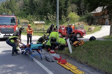 Incidente sulla Alemagna ad Auronzo: ferito un motociclista