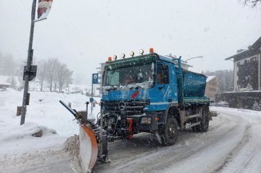 Colpo di coda dell’inverno: neve fino a 1300 metri nel Bellunese