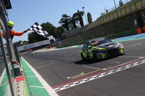 Miotto inarrestabile: doppietta anche a Vallelunga nel TCR Italia DSG