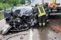 Schianto frontale tra auto e camion sulla Feltrina: muore un 76enne