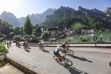 Sportful Dolomiti Race, Cavallo domina e fa il record: bis a Feltre con fuga di 100 km