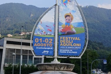 Alla rotonda del lago torna la “vela”: restyling e via ai grandi eventi estivi
