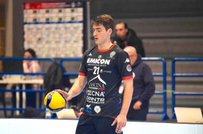 Muri e solidità: Andrea Zanotti completa il reparto dei centrali del Belluno Volley