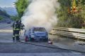 Doppio intervento dei Vigili del Fuoco: incidente a Salce e auto in fiamme sulla A27