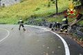 Maltempo nel Bellunese, alberi caduti e detriti sulle strade: chiusa e riaperta anche la SS51