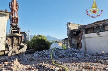 Fuga di gas nell’area dell’ex Agip: strada chiusa, pompieri al lavoro