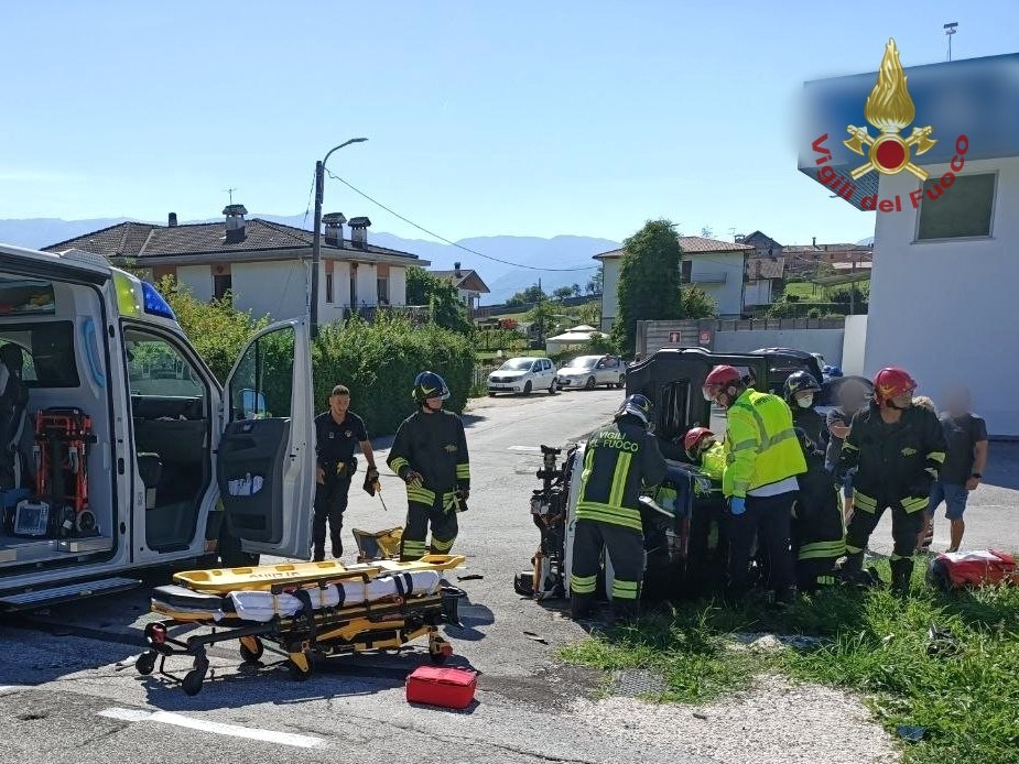 https://www.newsinquota.it/wp-content/uploads/2026/09/incidente-via-agordo-040926.jpg