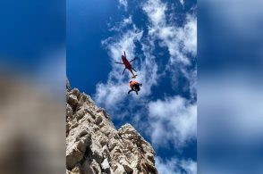 Colpita da un masso mentre scala la Dibona, soccorsa una trentenne inglese