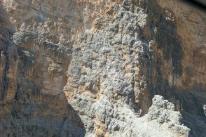 Marmarole, masso colpisce escursionista: 81enne ricoverato a Belluno
