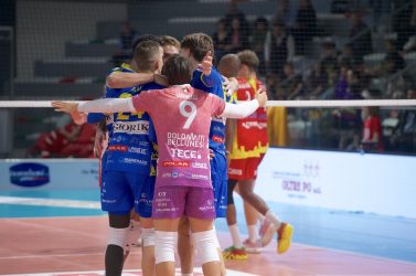 La spunta&nbsp;Reggio&nbsp;Emilia: i rinoceronti sfiorano il blitz dopo un duello infinito